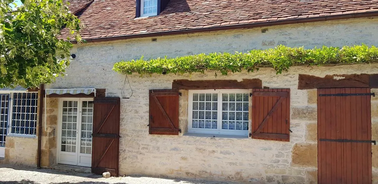 Gite De Sauvagnac Dans Le Lot Dorval France